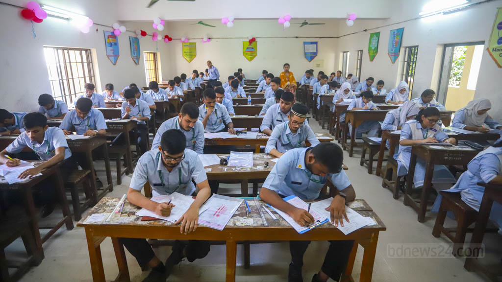 এইচএসসি: ফলাফল মূল্যায়নে পরীক্ষার্থীদের তথ্য চাইছে শিক্ষা বোর্ড